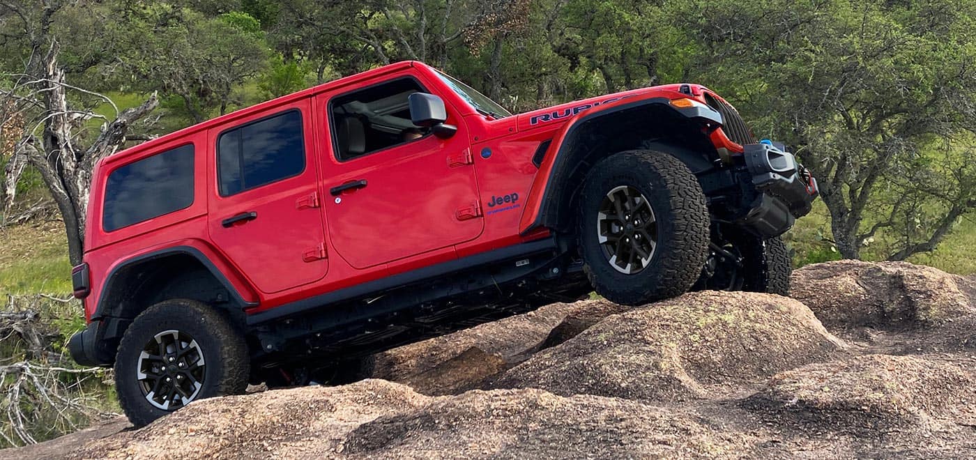Jeep Wrangler, їзда по скелях