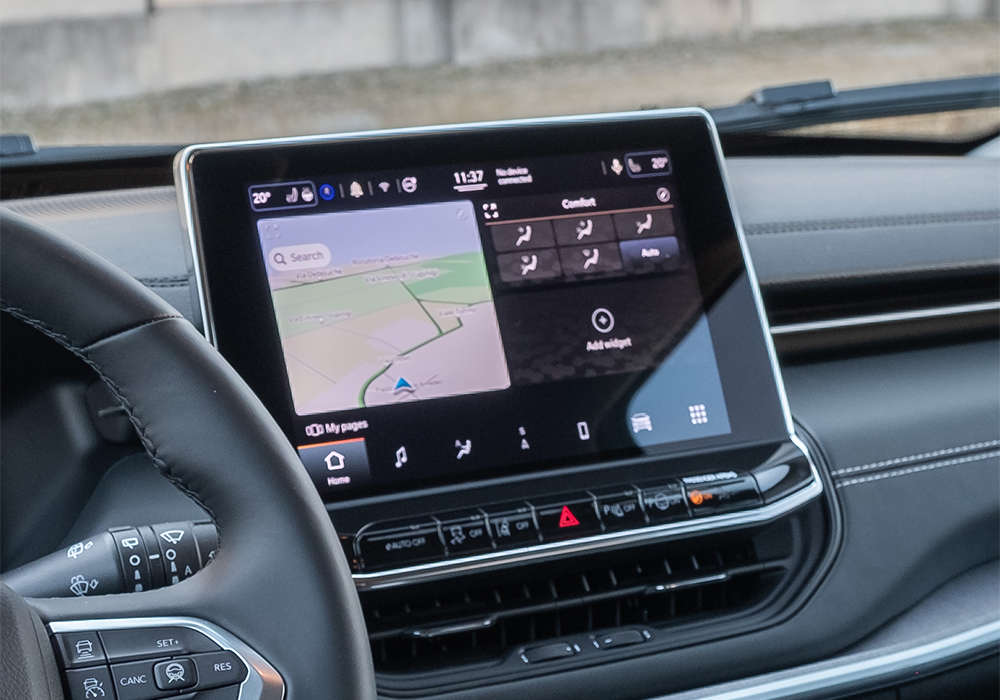 Jeep Compass, система Uconnect